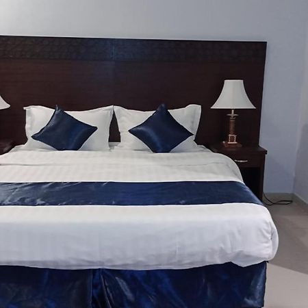 In Taibah Aparthotel Medina ภายนอก รูปภาพ