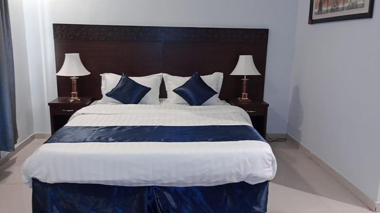In Taibah Aparthotel Medina ภายนอก รูปภาพ