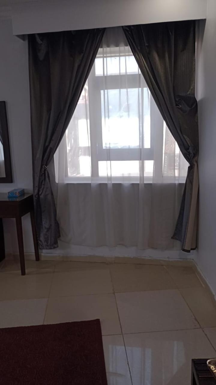 In Taibah Aparthotel Medina ภายนอก รูปภาพ