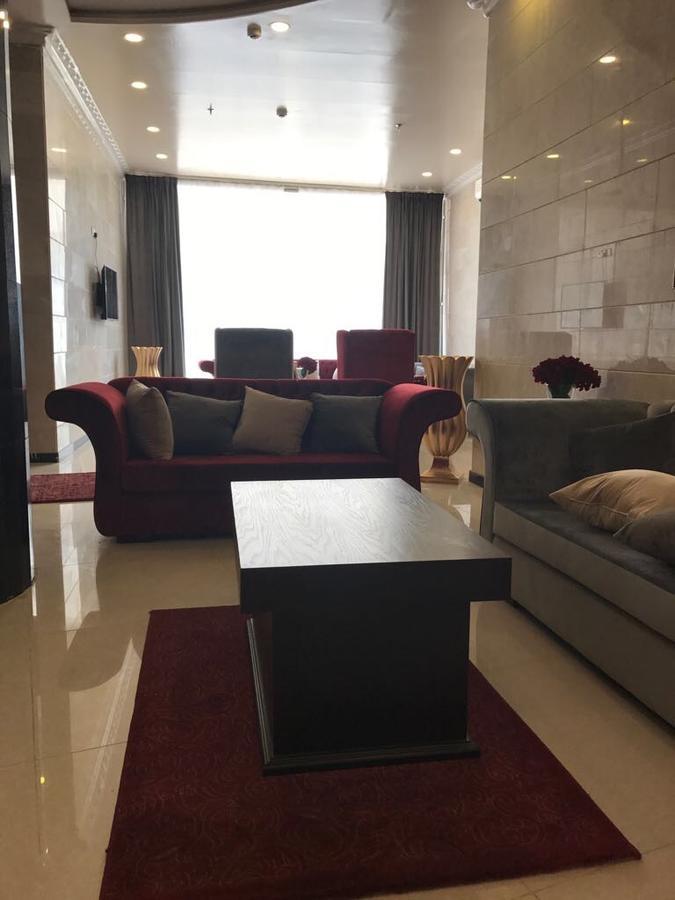 In Taibah Aparthotel Medina ภายนอก รูปภาพ
